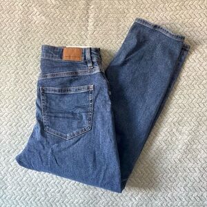 NWT American Eagle Stretch Mom Jeans High Rise Classic Blue 2 X-Short Comfy